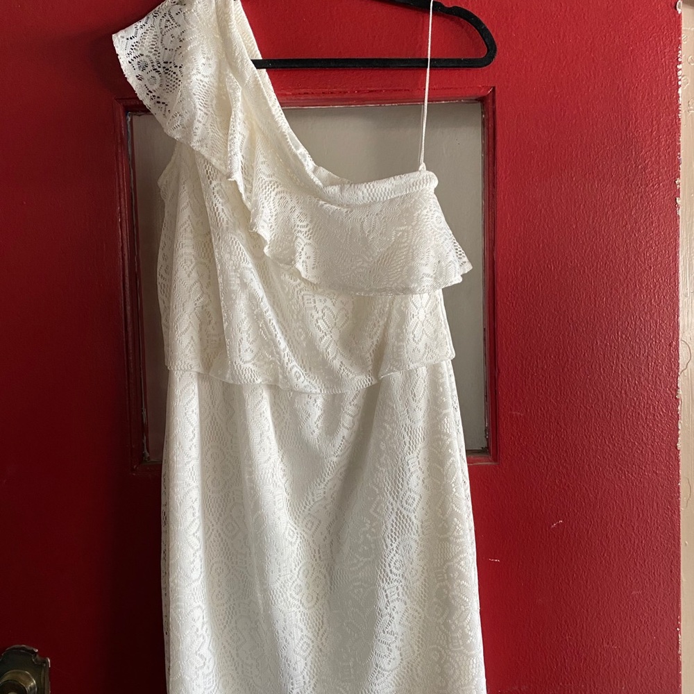 One shoulder white lace Dress